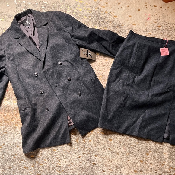 Anthrazit Calvin Klein ensemble,
100% wool, Size 10 - Picture 7 of 8